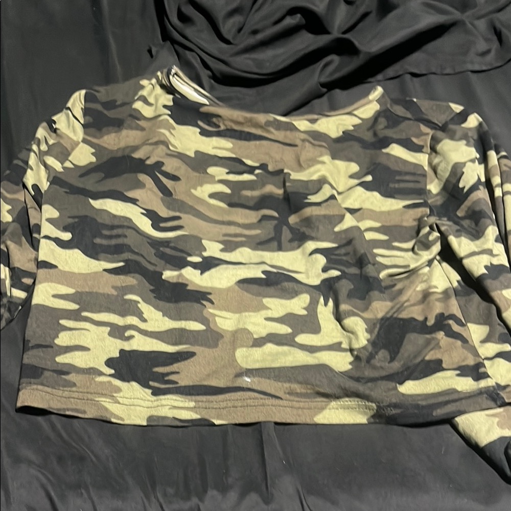 Rue21 Camouflage Crop Top